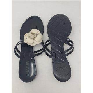Chanel Black Jelly Camellia Interlocking CC Thong Sandals 40 EU