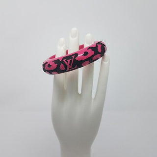 Louis Vuitton pink black LV logo Leo Monogram wooden bangle