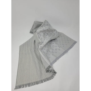Louis Vuitton Grey LV Monogram wool oversized scarf