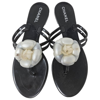 Saint Laurent handbags Cassandra black Look of Lux pre-owned luxury fashion