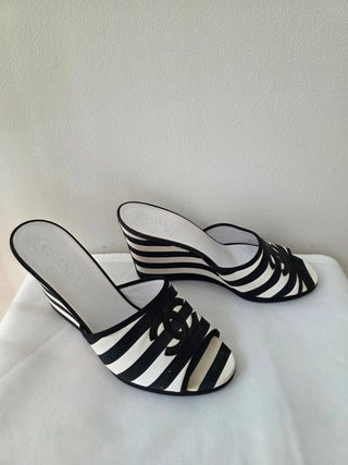 Chanel Black multicolor Interlocking CC 2010 Slides wedges 41 sz