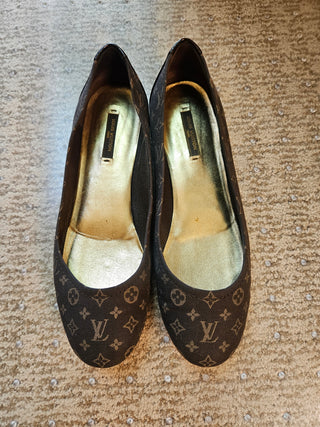 Louis Vuitton Brown LV Monogram Canvas Ballet Flats 37 sz