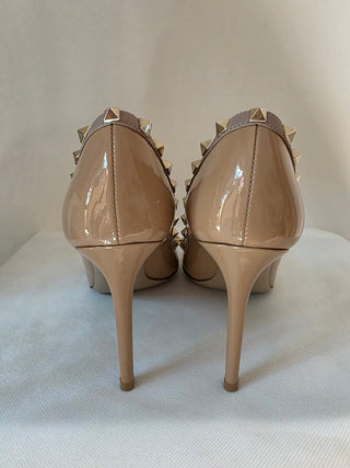 Valentino Beige Patent Leather Rockstud Heels 40 sz
