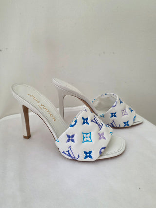 Louis Vuitton White Blue LV Monogram Leather Slides 40 sz