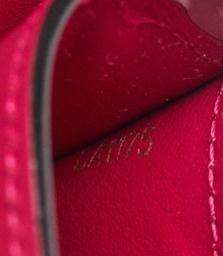 Louis Vuitton Rose Indian Vernis Louise LV Buckle Wallet