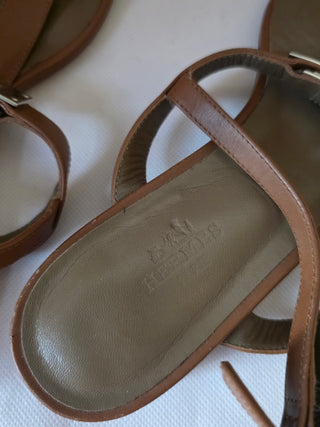 Hermès Olivia Brown Leather T-Strap Sandals 36 sz