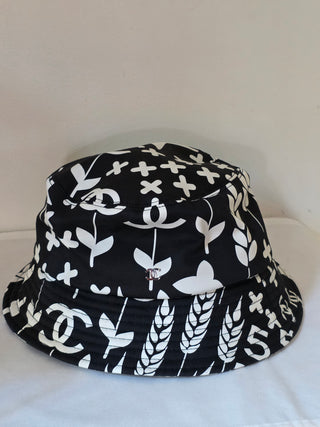 Chanel Black Interlocking CC Printed bucket hat M sz