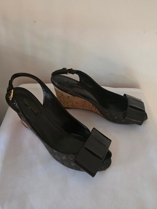 Louis Vuitton Brown LV Monogram Bow Accents Slingback Pumps 39.5 sz