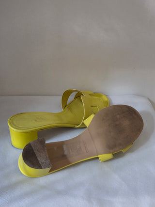 Hermès Yellow Oasis H Logo Slides 39.5 sz