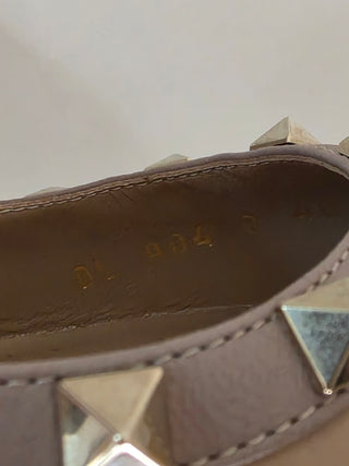 Valentino Beige Patent Leather Rockstud Heels 40 sz