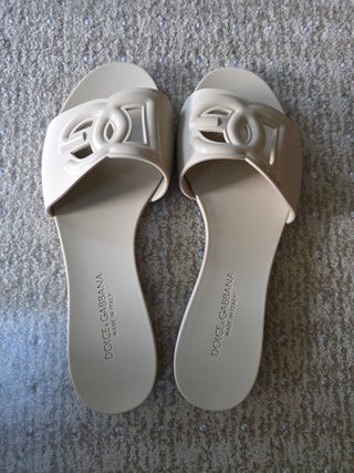 Dolce and Gabana Ivory rubber DG logo slide sandals 37 sz