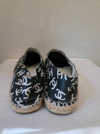Chanel Interlocking CC Logo Black Lambskin Leather Espadrilles 40 sz