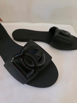 Dolce & Gabbana Black DG logo 
Rubber Slides 39 sz