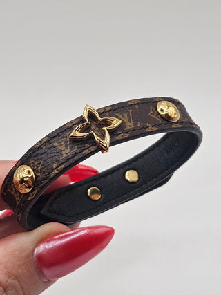 Louis Vuitton Brown LV Monogram Blooming Bracelet 17 sz