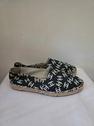 Chanel Interlocking CC Logo Black Lambskin Leather Espadrilles 40 sz