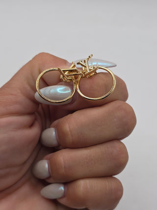 Louis Vuitton Gold-tone LV Logo Eclipse Earrings