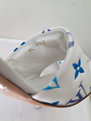 Louis Vuitton White Blue LV Monogram Leather Slides 40 sz