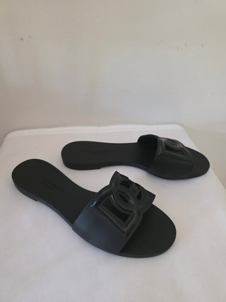 Dolce & Gabbana Black DG logo 
Rubber Slides 39 sz