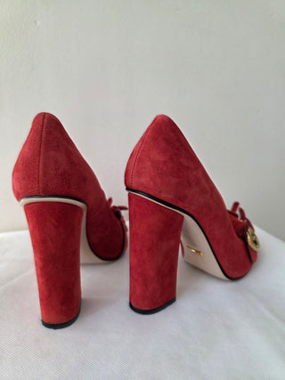 Gucci Red Suede Fringe Trim Accent Pumps 39 sz