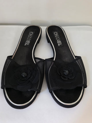 CHANEL Black Mesh Camellia Flower Open Toe Flat Sandals 39.5 sz