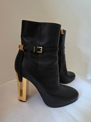 Fendi Black leather Gold-tone logo heels ankle boots 39 sz