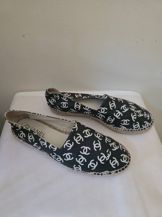 Chanel Interlocking CC Logo Black Lambskin Leather Espadrilles 40 sz