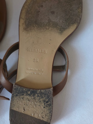 Hermès Olivia Brown Leather T-Strap Sandals 36 sz