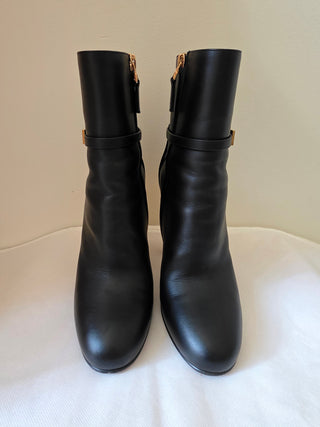 Fendi Black leather Gold-tone logo heels ankle boots 39 sz