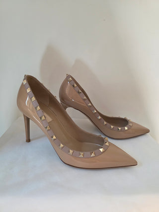 Valentino Beige Patent Leather Rockstud Heels 40 sz