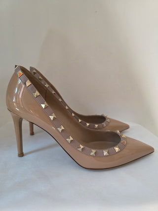 Valentino Beige Patent Leather Rockstud Heels 40 sz