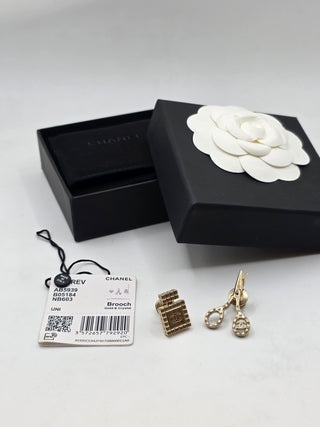 Chanel Gold-tone 2022 Strass CC Scissors Bottle Pin Set