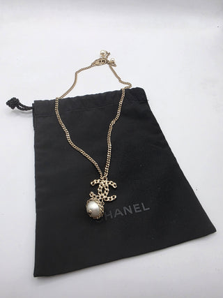 Chanel Gold-tone Faux Pearl Interlocking Pendant Necklace
