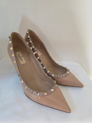 Valentino Beige Patent Leather Rockstud Heels 40 sz