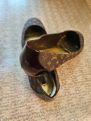 Louis Vuitton Brown LV Monogram Canvas Ballet Flats 37 sz