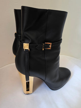 Fendi Black leather Gold-tone logo heels ankle boots 39 sz