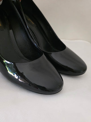 Louis Vuitton Oh Really! Black Patent Leather Pumps 37.5