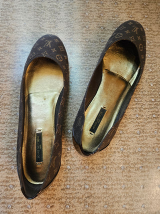 Louis Vuitton Brown LV Monogram Canvas Ballet Flats 37 sz