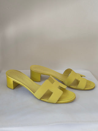 Hermès Yellow Oasis H Logo Slides 39.5 sz