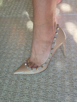 Valentino Beige Patent Leather Rockstud Heels 40 sz