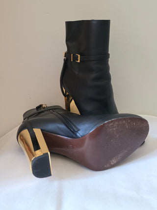 Fendi Black leather Gold-tone logo heels ankle boots 39 sz