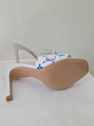 Louis Vuitton White Blue LV Monogram Leather Slides 40 sz