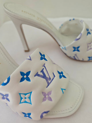 Louis Vuitton White Blue LV Monogram Leather Slides 40 sz