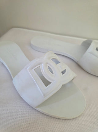 Dolce & Gabbana white rubber DG logo cutout sandals 39 sz