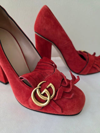 Gucci Red Suede Fringe Trim Accent Pumps 39 sz
