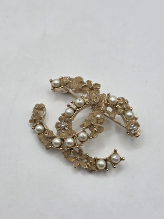 Chanel Gold-tone Metal Crystal Pearl White Nacre CC Brooch