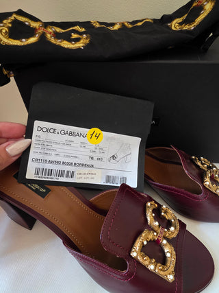 Dolce & Gabbana Brown leather Gold-tone DG Logo charm sandals 41 sz