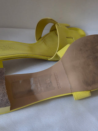 Hermès Yellow Oasis H Logo Slides 39.5 sz