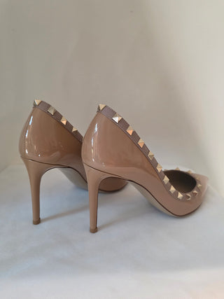 Valentino Beige Patent Leather Rockstud Heels 40 sz