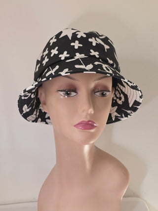 Chanel Black Interlocking CC Printed bucket hat M sz