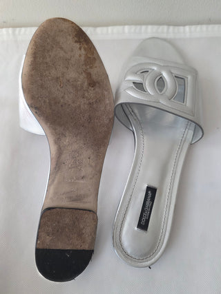 Dolce & Gabbana Metallic Silver Leather DG Cutout Accent Slides 39.5 sz